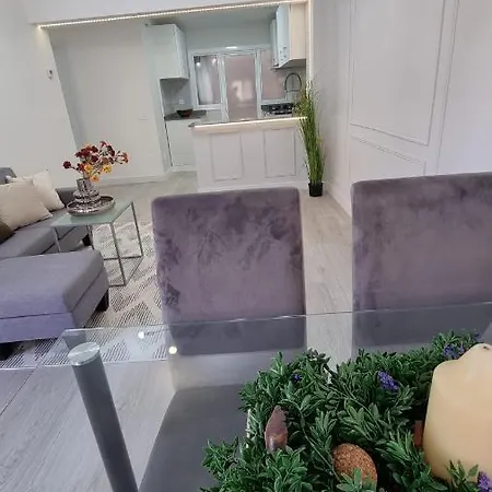 Precioso Piso En El Centro De Appartamento